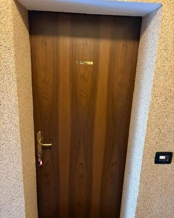 Apartamento Spazioso In Via Valtellina